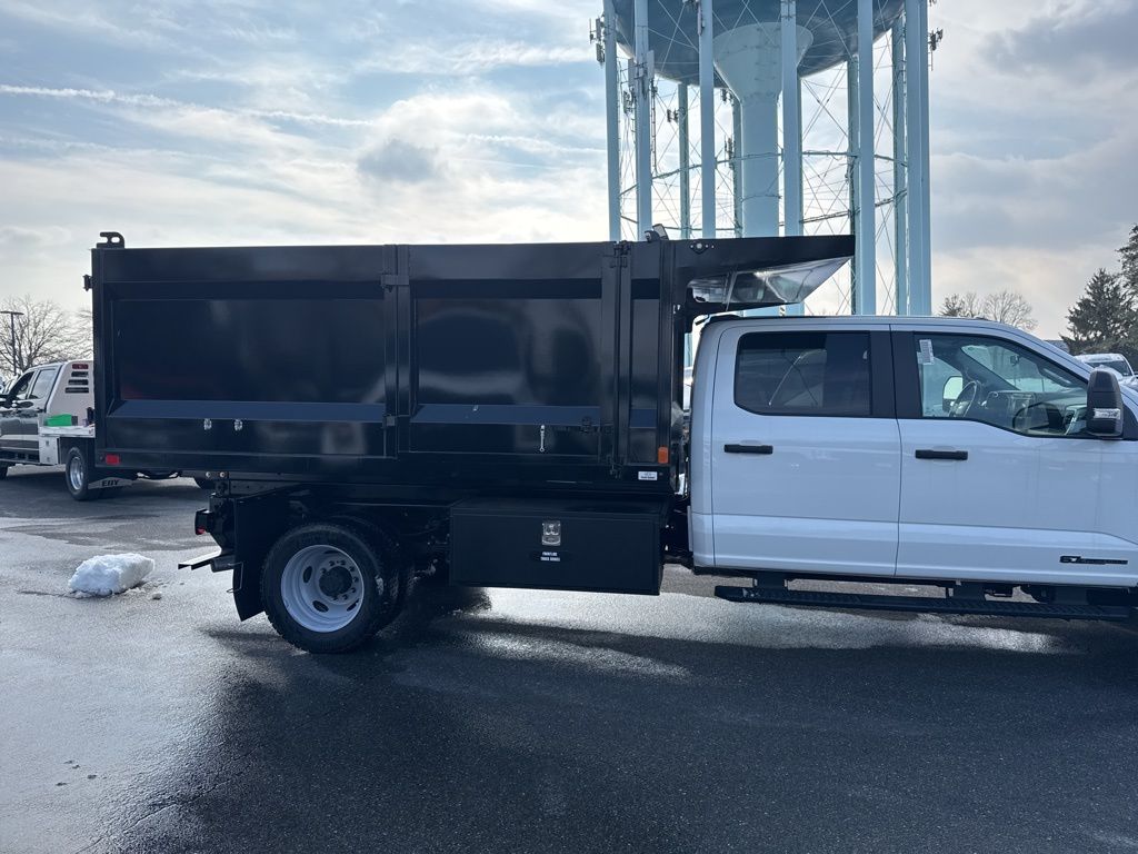 2025 Ford F-550 Chassis XL