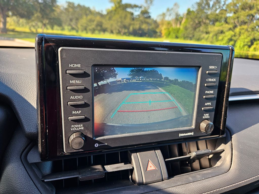 Thumbnail: 2020 Toyota RAV4 - 24