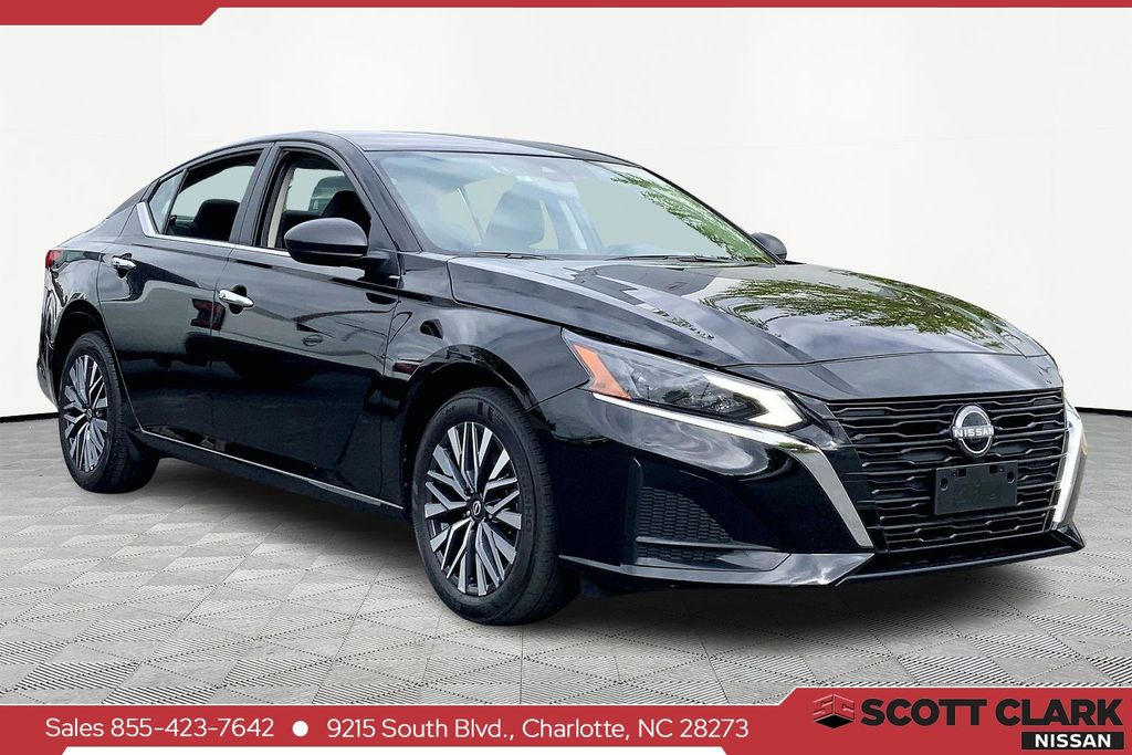 2025 Nissan Altima 2.5 SV
