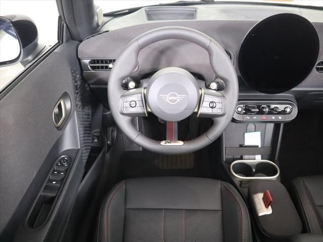 Thumbnail: 2026 MINI Cooper - 18