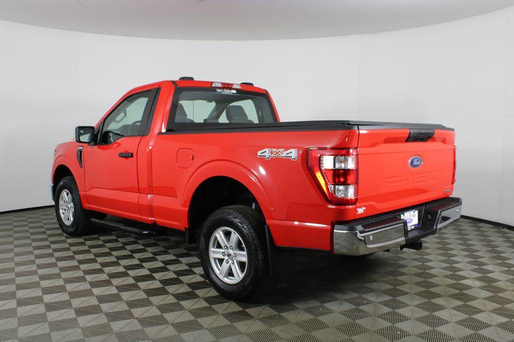 View vehicle photo 4