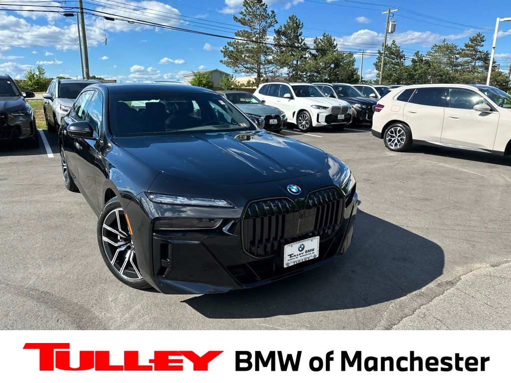 Black Sapphire Metallic 2026 BMW 7 Series Sedan All-Wheel Drive 8-Speed Automatic