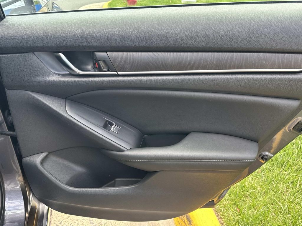 Thumbnail: 2022 Honda Accord - 24