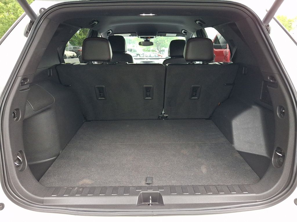 2023 Chevrolet Equinox RS White at John Sisson Motors