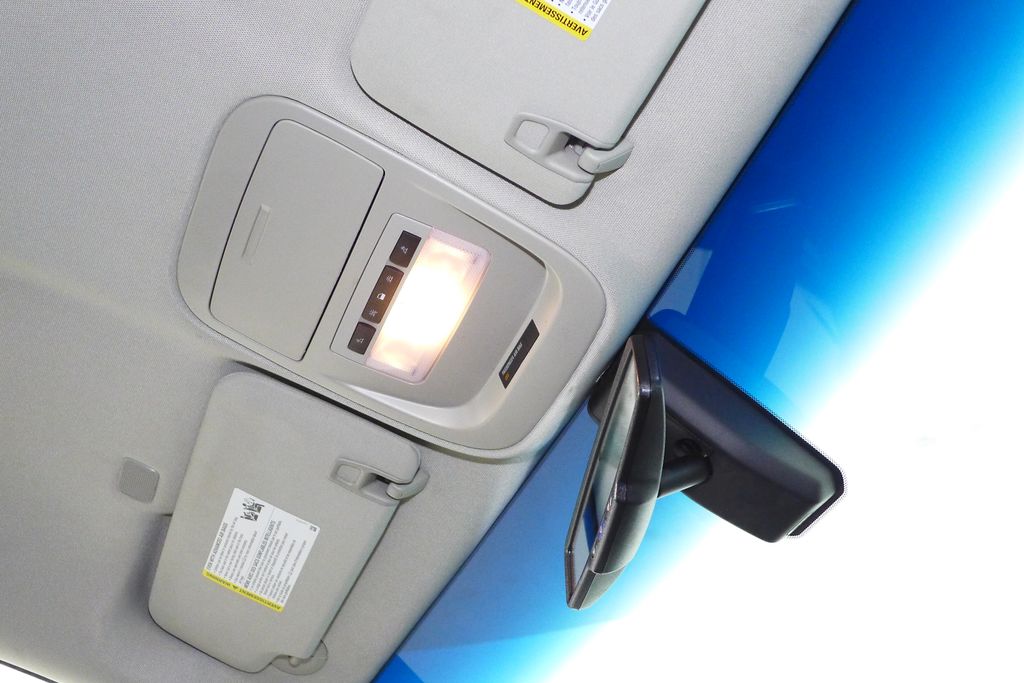 Thumbnail: 2022 Chevrolet Colorado - 17