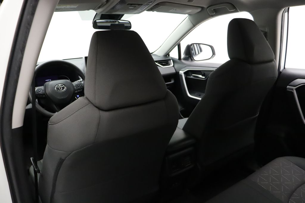 Thumbnail: 2023 Toyota RAV4 - 20