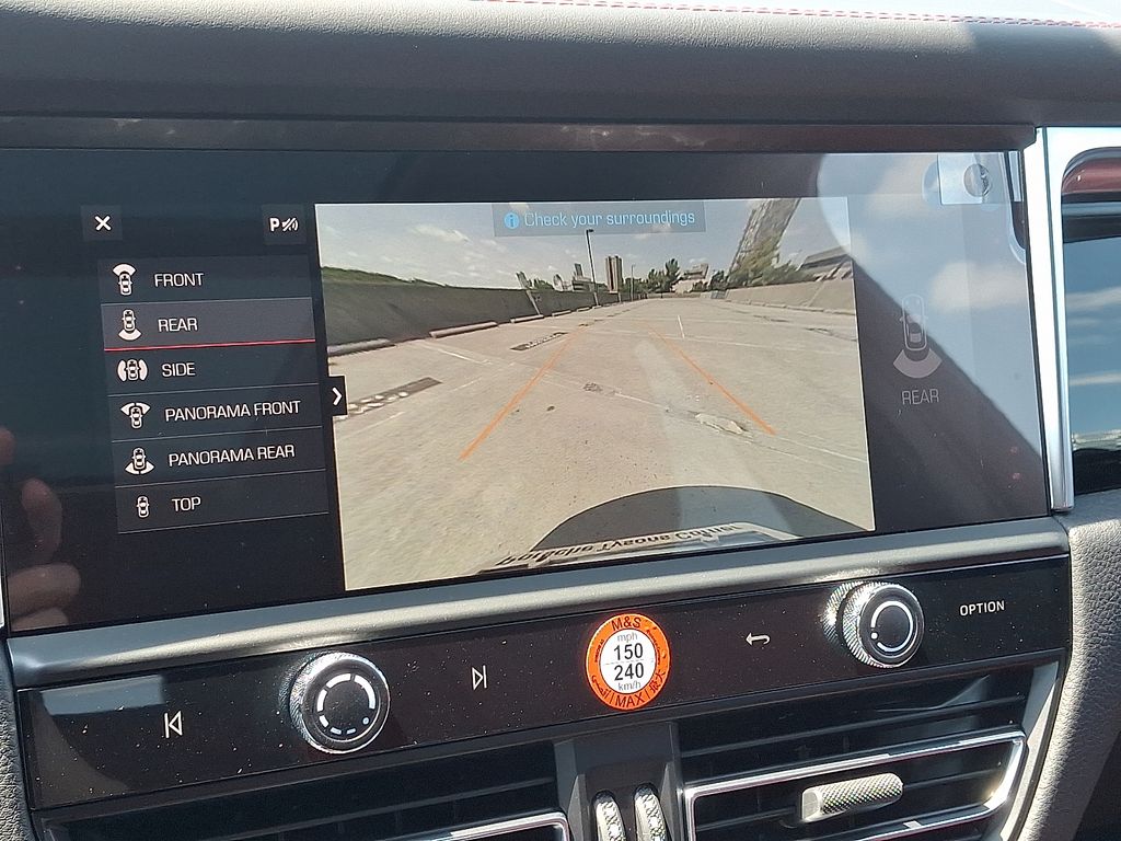 Thumbnail: 2026 Porsche Macan - 20