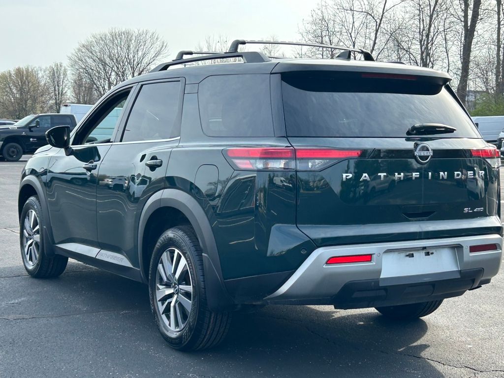 View vehicle photo 5