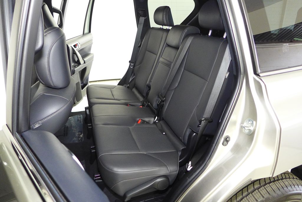 Thumbnail: 2022 Lexus GX - 21