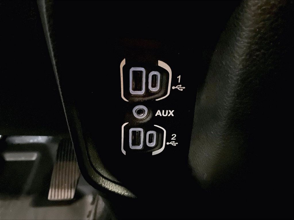 2025 Ram 1500 — photo 26