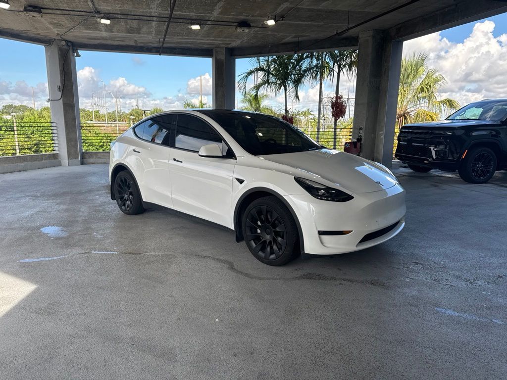 White 2024 Tesla Model Y SUV / Crossover All-Wheel Drive 1-Speed Automatic