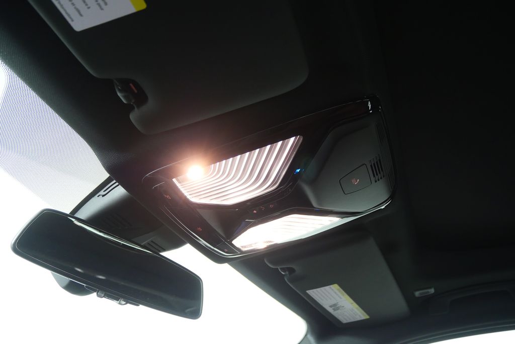 Thumbnail: 2023 BMW 3 Series - 24