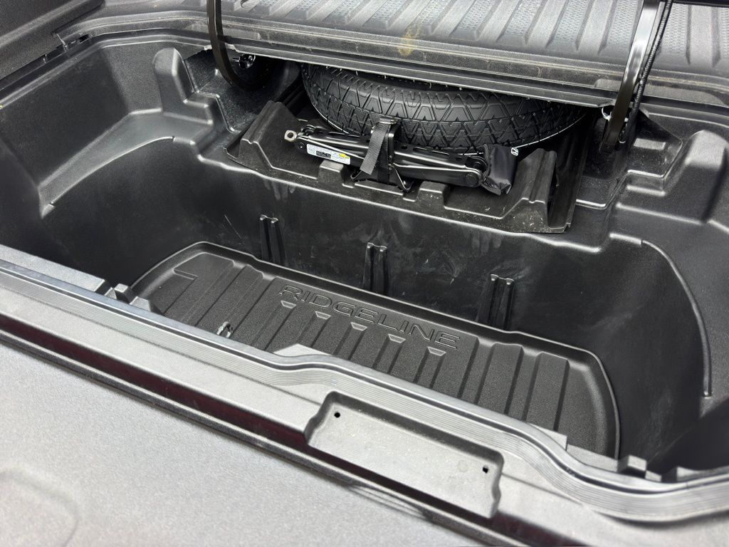 2026 Honda Ridgeline RTL Red at Community Honda
