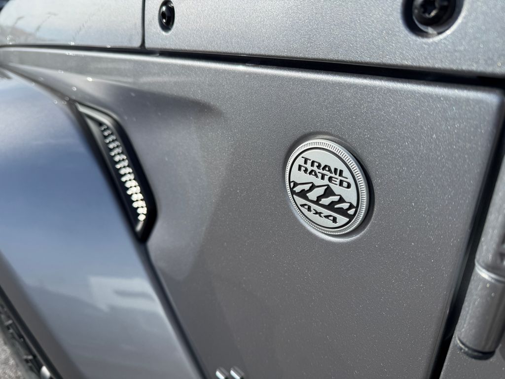 Certified Used 2020 Silver Jeep Overland image 35