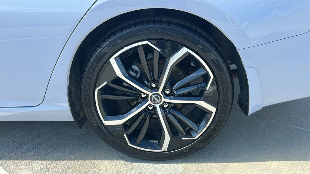 2025 Nissan Altima 2.5 SR Gray at Central Houston Nissan