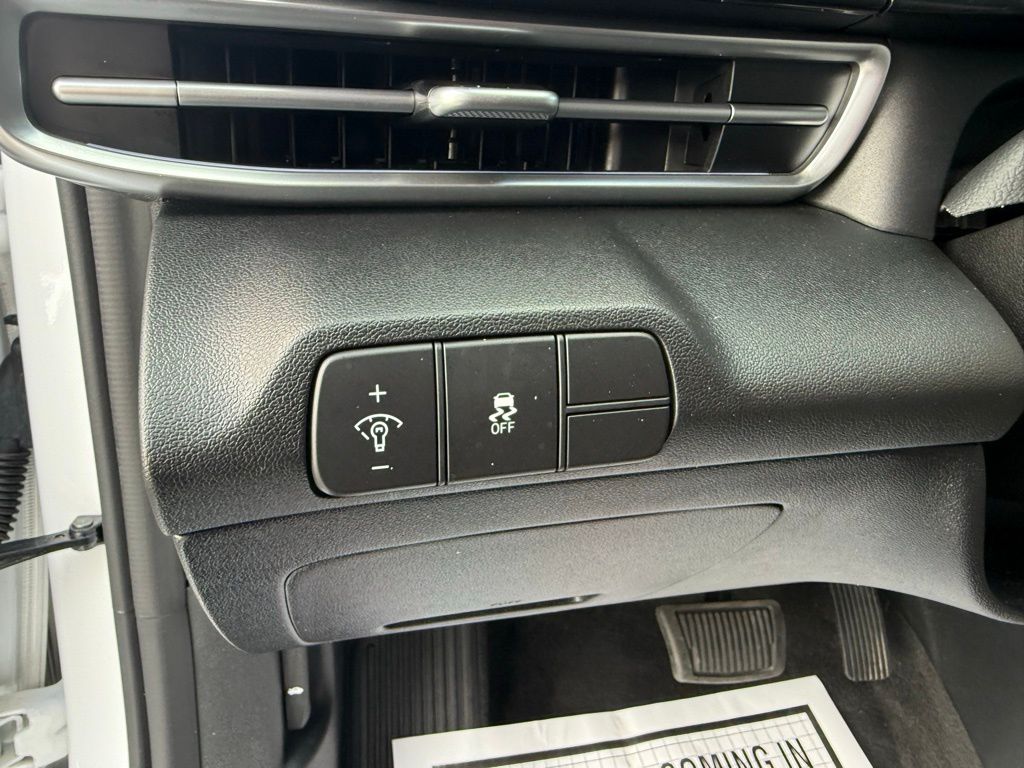 Thumbnail: 2024 Hyundai Elantra - 12