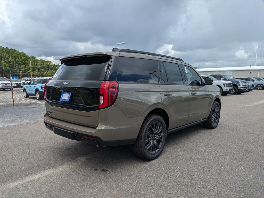 2027 Ford Expedition Platinum