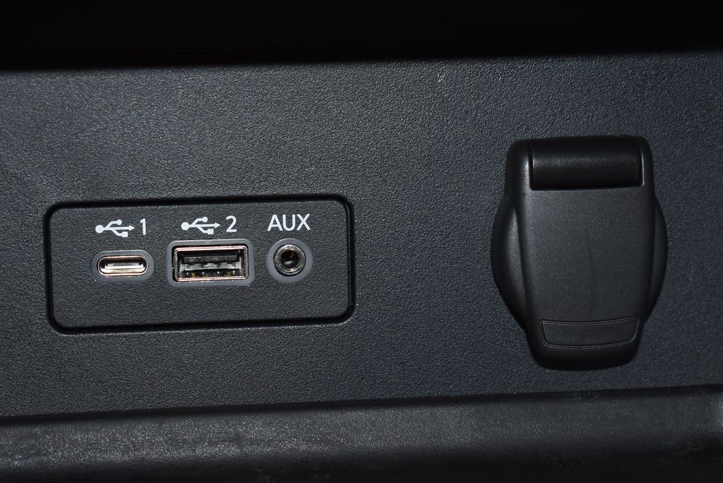 Thumbnail: 2023 Nissan Sentra - 19