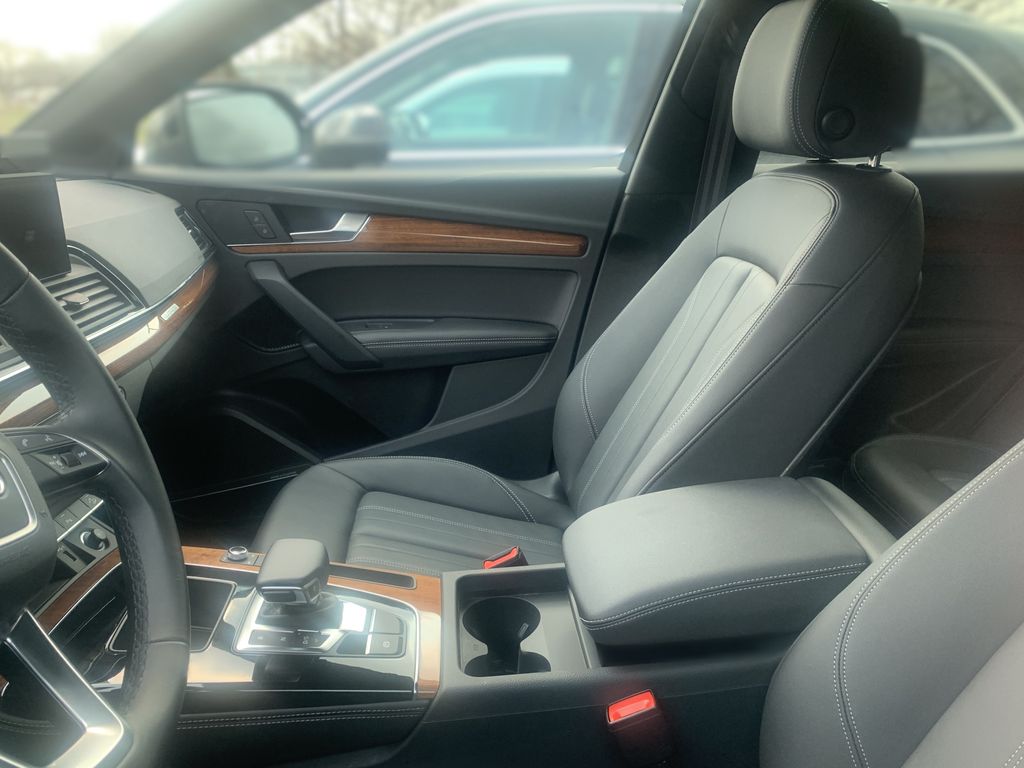 Thumbnail: 2023 Audi Q5 - 6