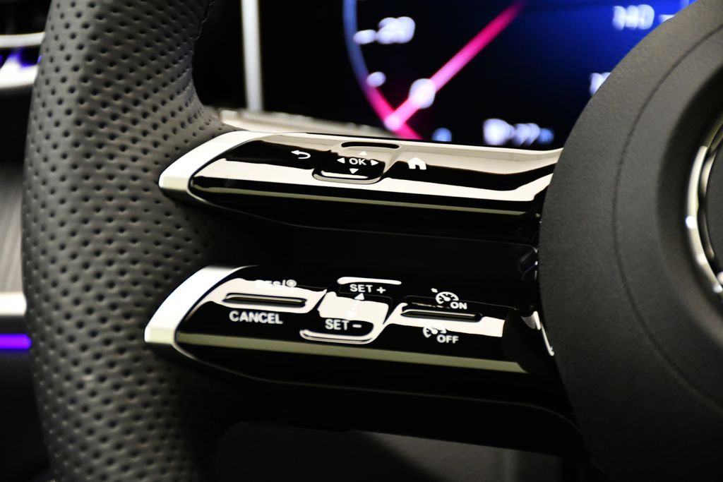 Thumbnail: 2025 Mercedes-Benz GLC - 23