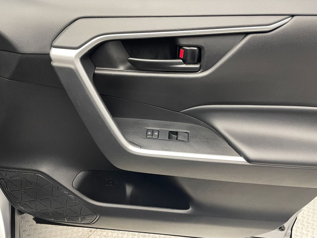 Thumbnail: 2023 Toyota RAV4 - 14