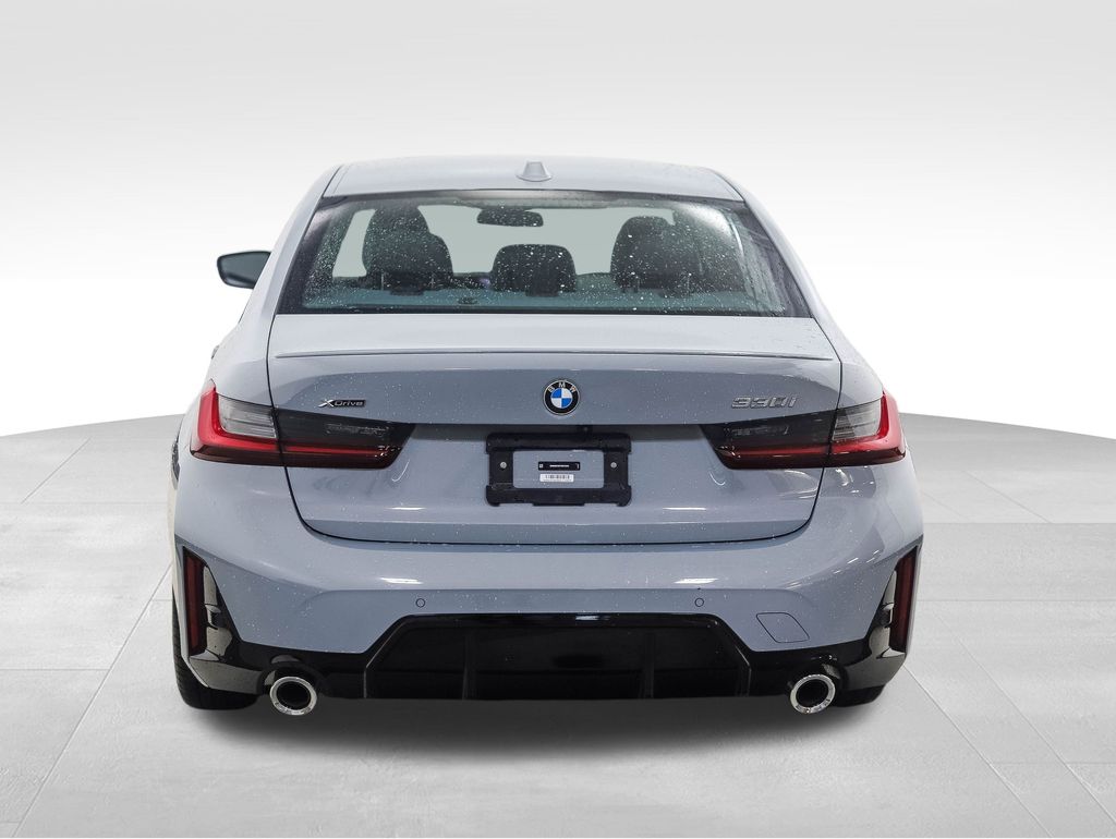 Thumbnail: 2025 BMW 3 Series - 4