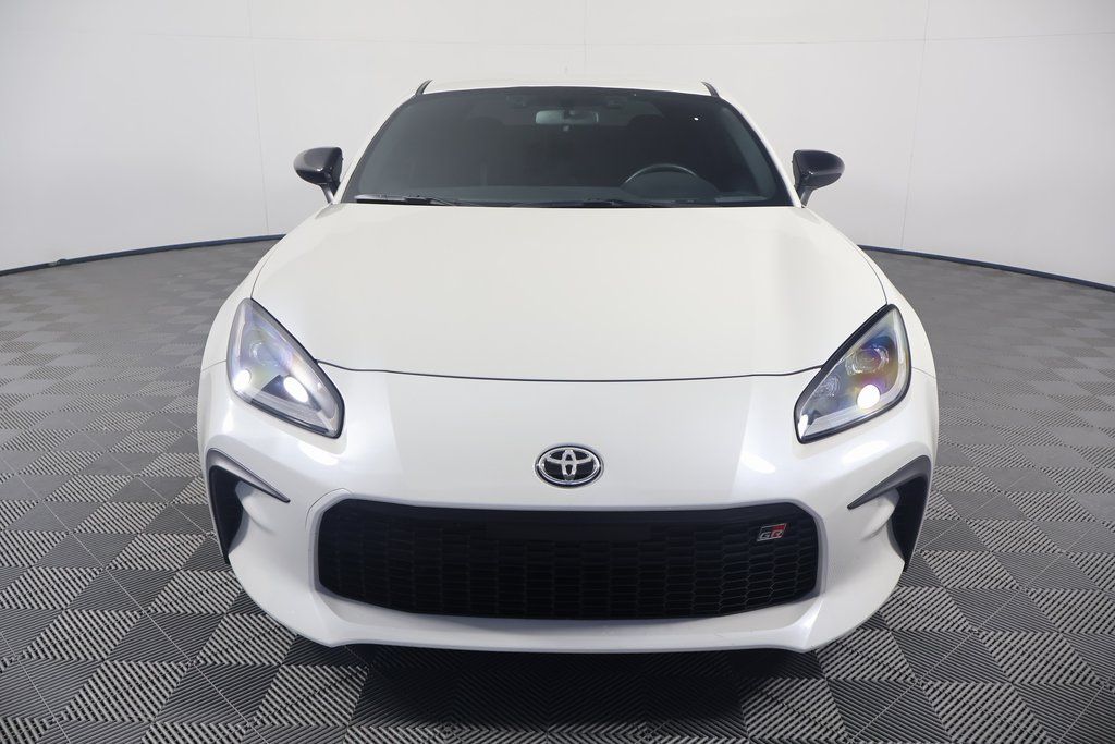 2023 Toyota GR86 Premium 2