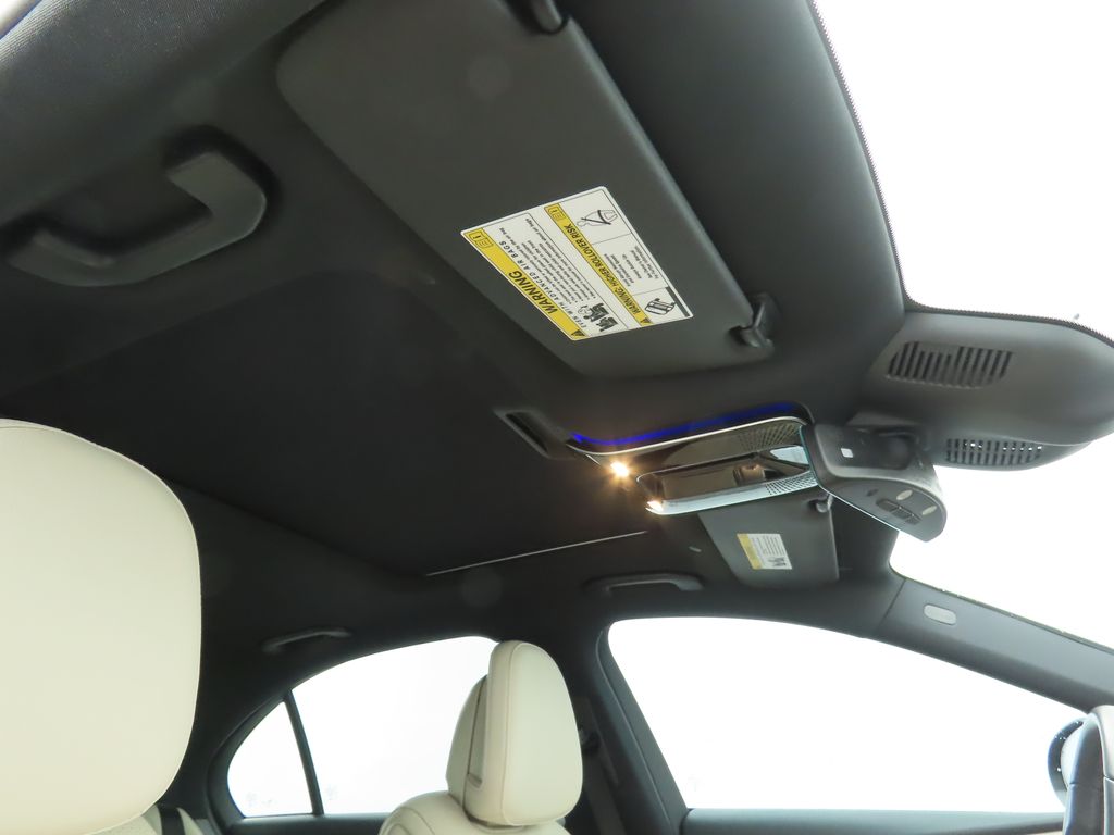 Thumbnail: 2022 Mercedes-Benz C-Class - 18