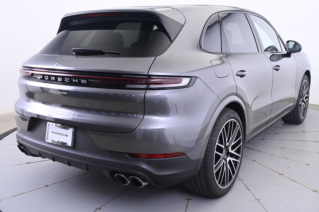 Thumbnail: 2025 Porsche Cayenne - 7