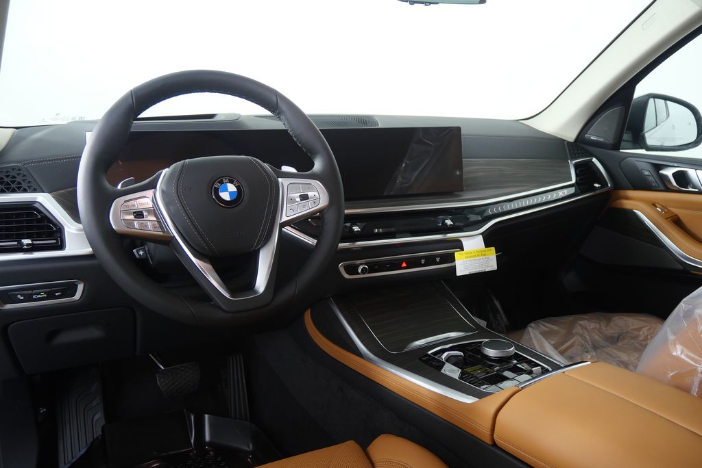 Thumbnail: 2026 BMW X7 - 20