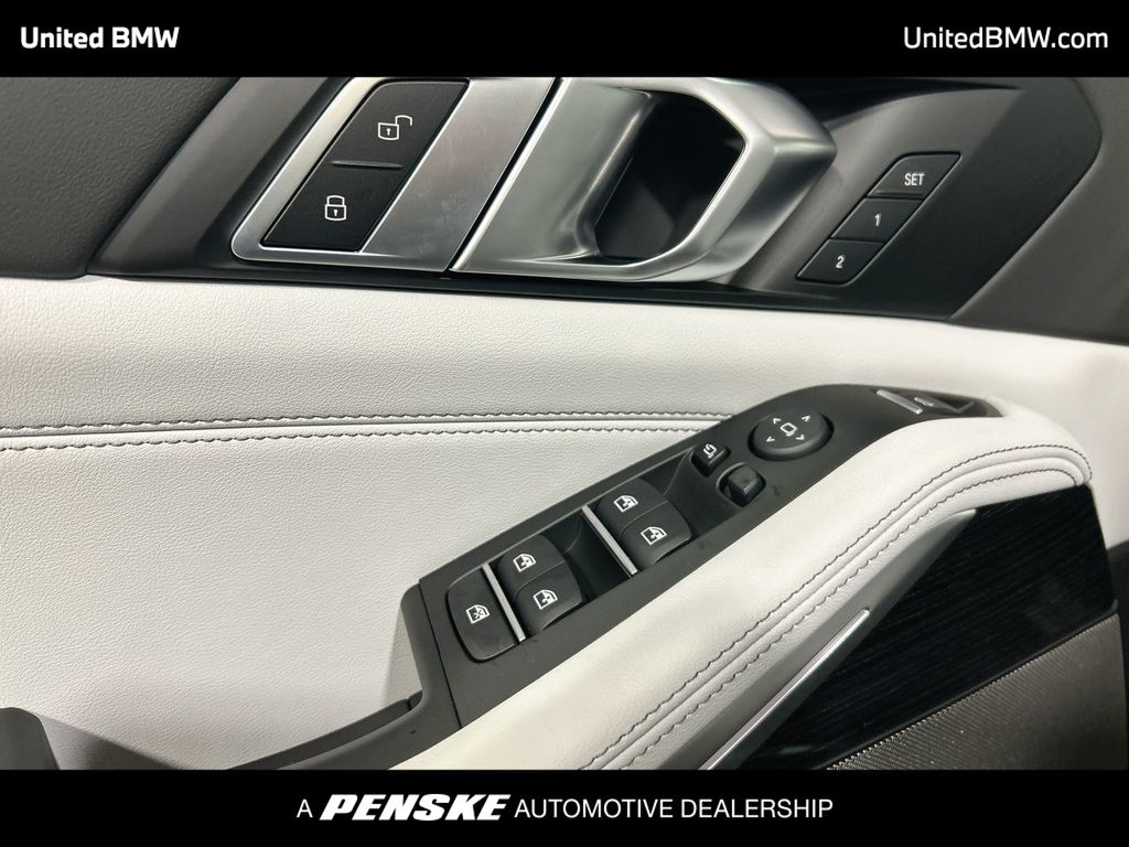 Thumbnail: 2026 BMW X5 - 11