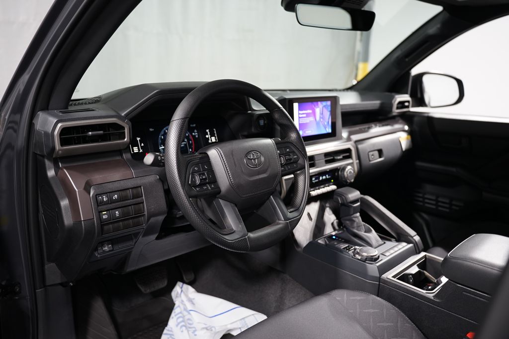 2025 Toyota Tacoma SR5 12