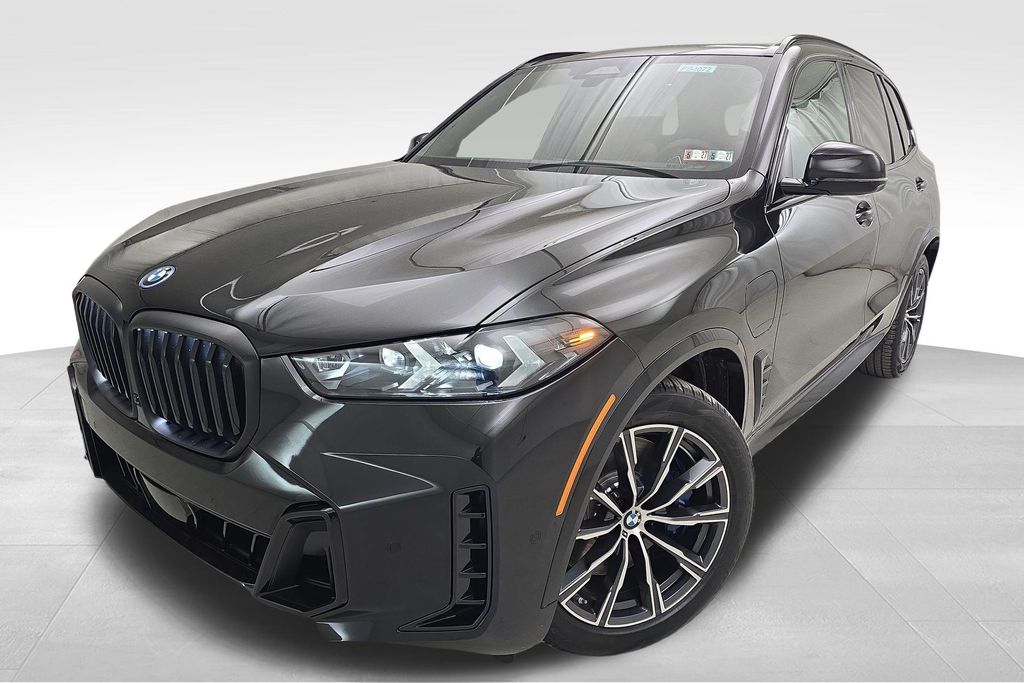 2026 BMW X5 xDrive50e's photo