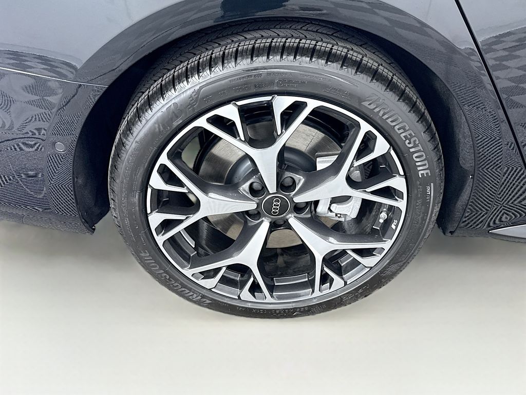 Thumbnail: 2026 Audi A6 - 32