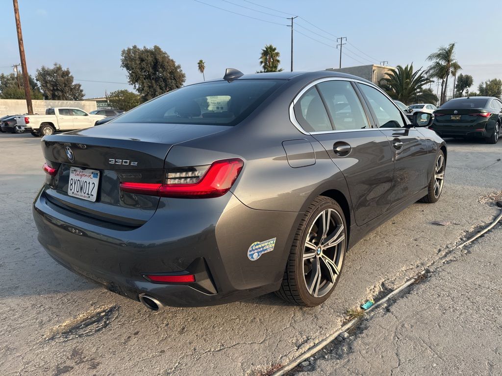 2021 BMW 3 Series 330e iPerformance 3