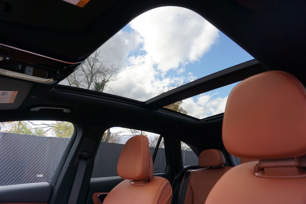 Thumbnail: 2026 Mercedes-Benz GLC - 12