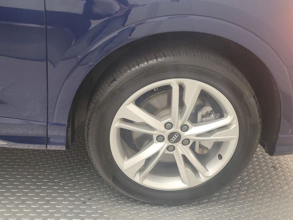 Thumbnail: 2022 Audi Q3 - 12