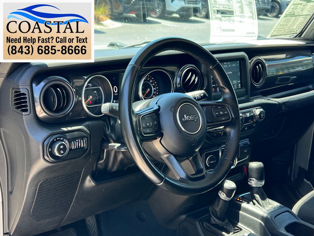 2022 Jeep Gladiator Altitude Silver at Bob King Buick GMC