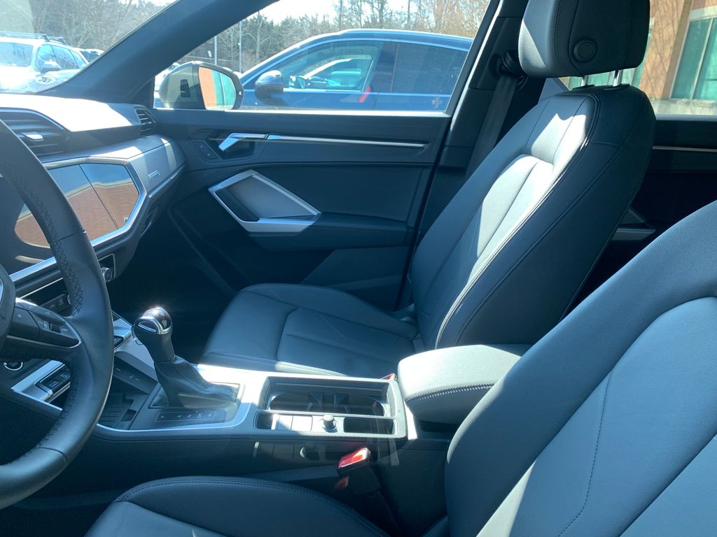 Thumbnail: 2025 Audi Q3 - 5