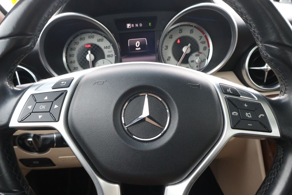 Thumbnail: 2016 Mercedes-Benz SLK - 19