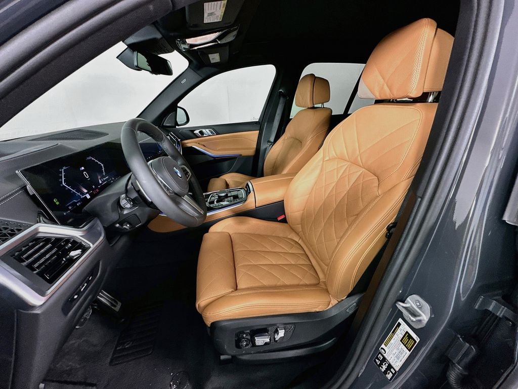 Thumbnail: 2025 BMW X5 - 21