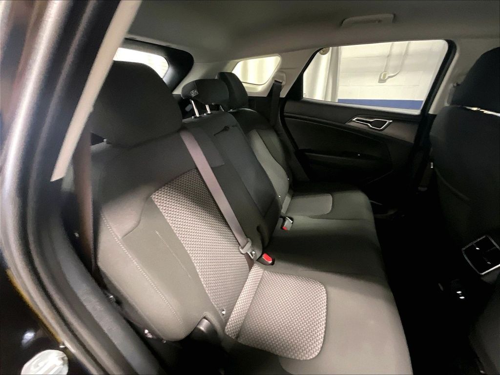 2026 Kia Sportage Hybrid — photo 16