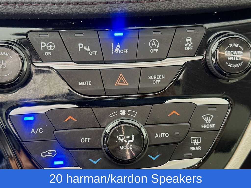 Used Car 2019 Chrysler Pacifica  Limited For Sale Under $20,000 In Austin, Texas