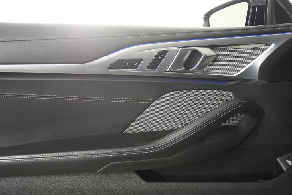 Thumbnail: 2022 BMW 8 Series - 8