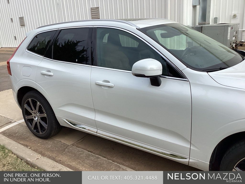 Used 2020 White Volvo T6 Inscription image 5