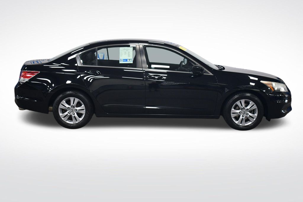 Thumbnail: 2011 Honda Accord - 8