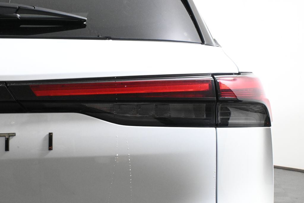 Thumbnail: 2026 INFINITI QX60 - 13