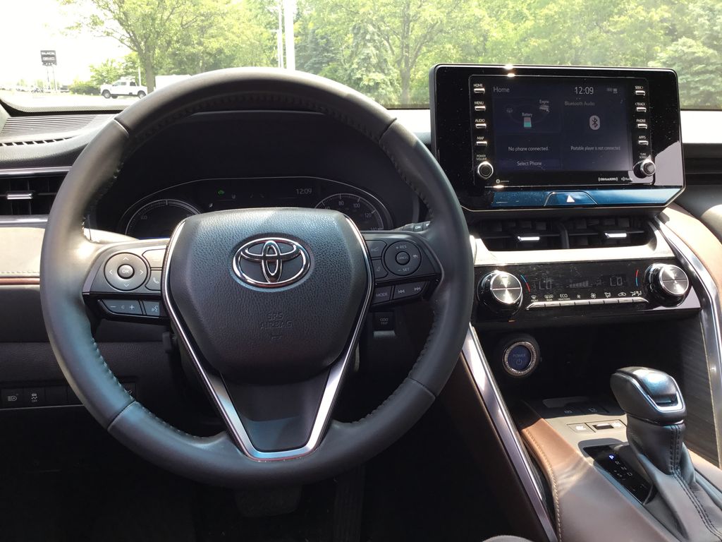 2021 Toyota Venza LE 10