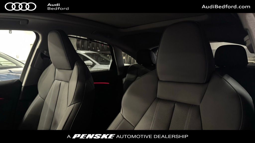 Thumbnail: 2025 Audi Q5 - 14