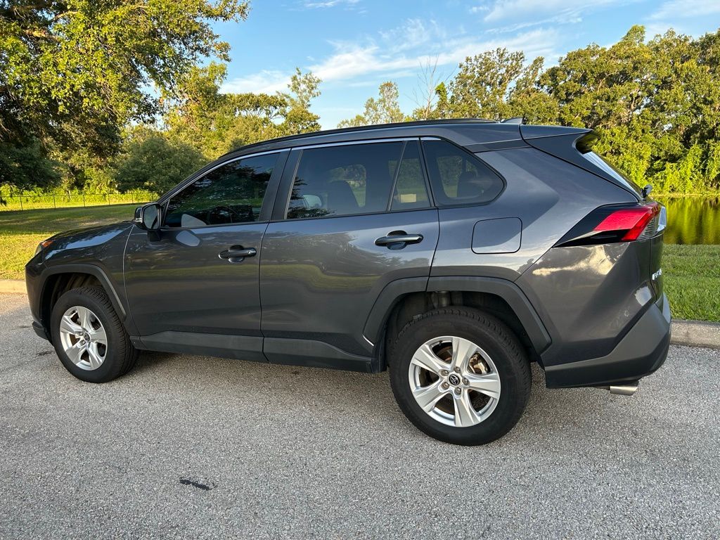 Thumbnail: 2021 Toyota RAV4 - 3